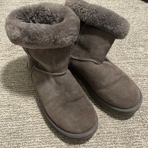 Grey Uggs!